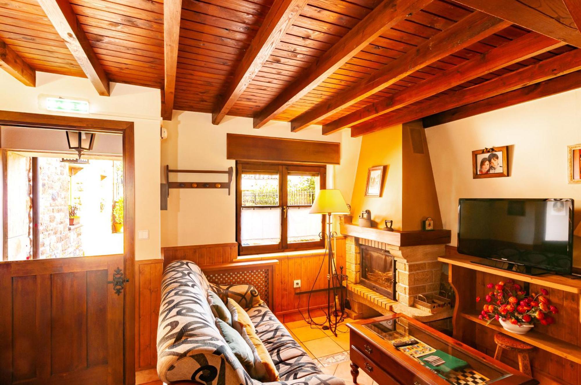 Casa Rural La Regoria Carrena de Cabrales Exterior foto