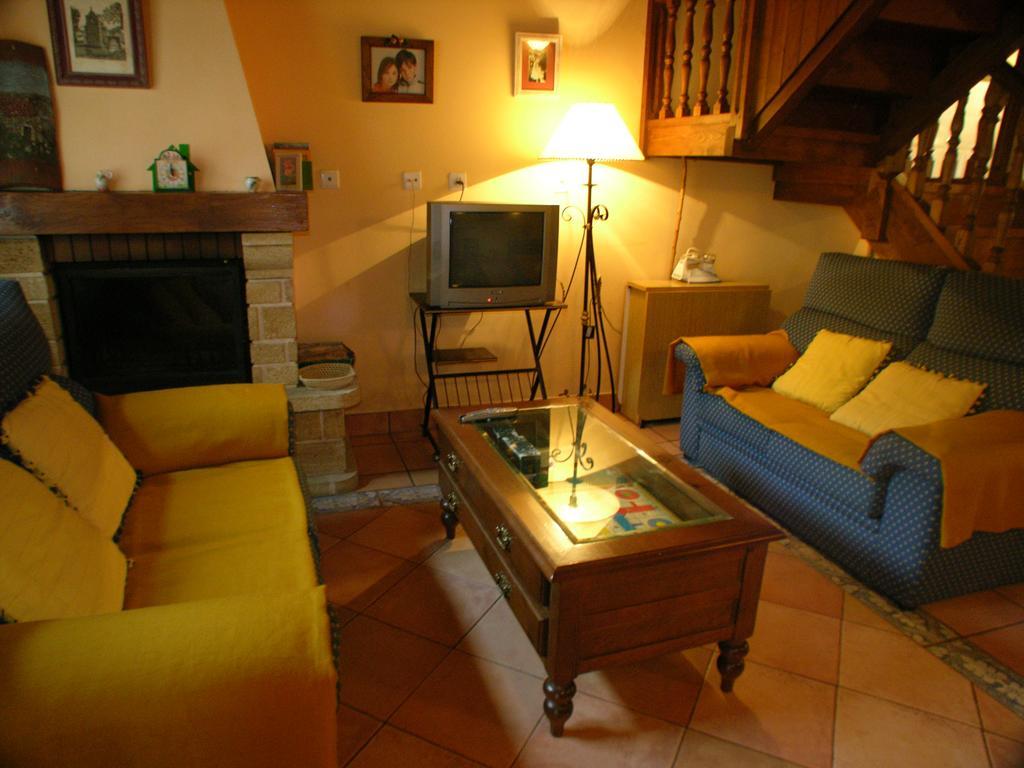 Casa Rural La Regoria Carrena de Cabrales Exterior foto